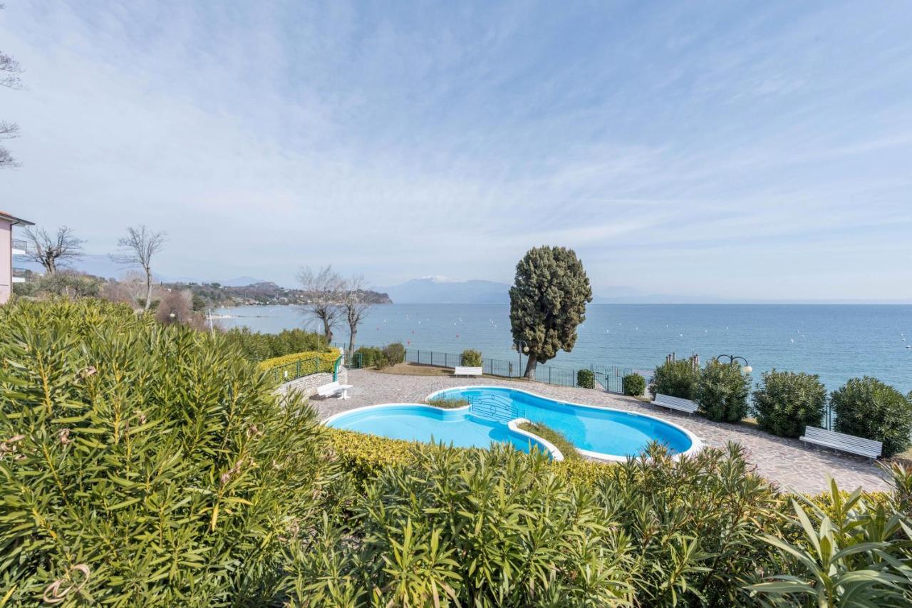 On The Beach Lake View Manerba del Garda Exteriör bild