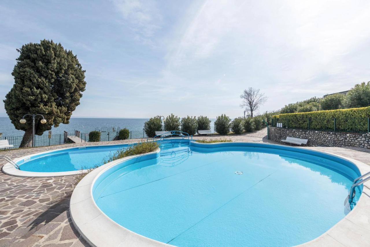 On The Beach Lake View Manerba del Garda Exteriör bild