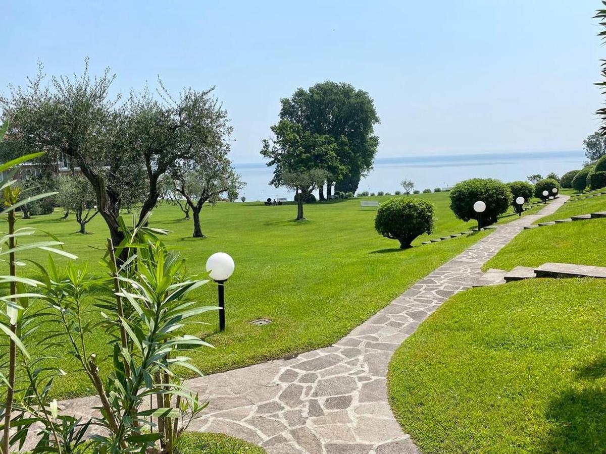 On The Beach Lake View Manerba del Garda Exteriör bild